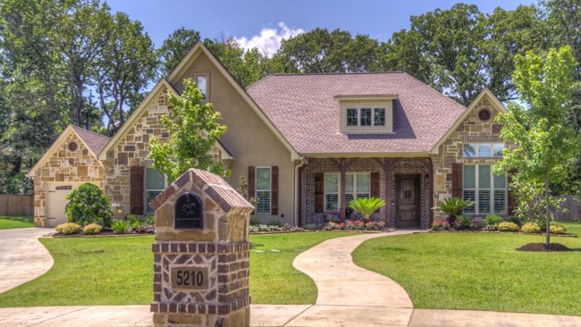 New Homes in Pecan Crest by Scott Hamilton Custom Homes